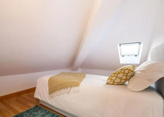 Pointsurprise House Апартаменты Балеал